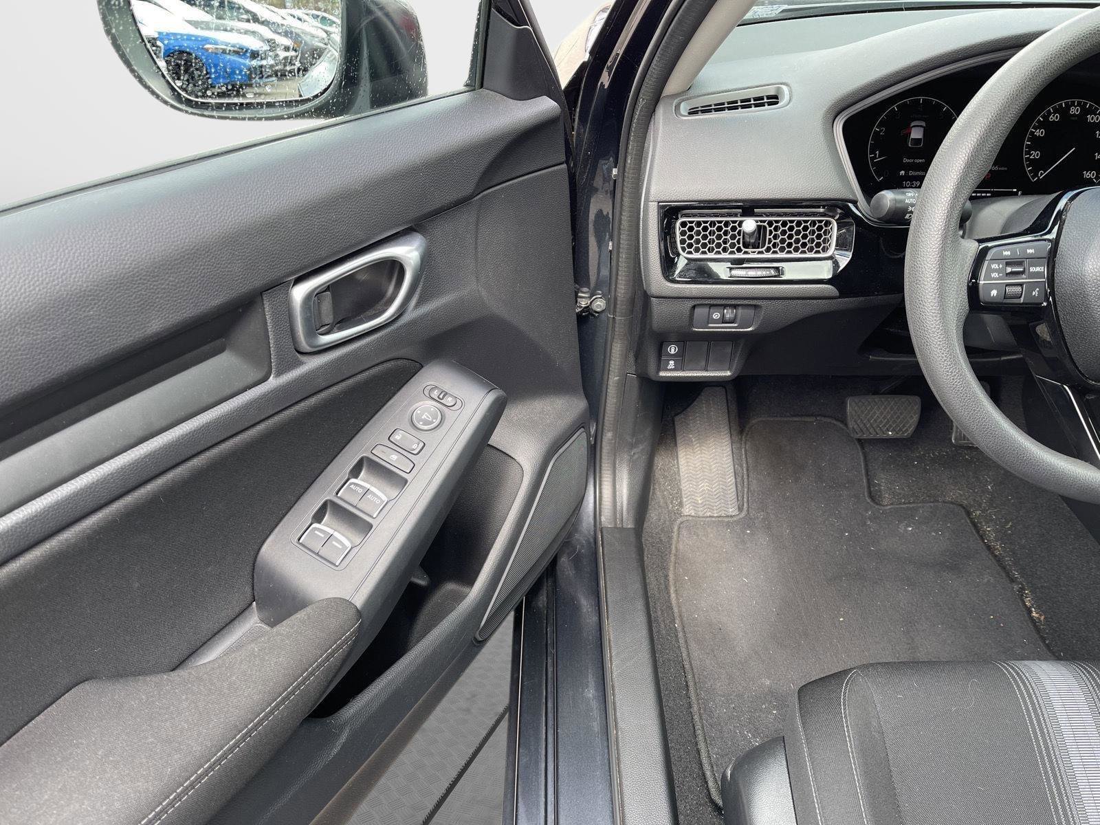 Used 2023 Honda Civic LX image 2
