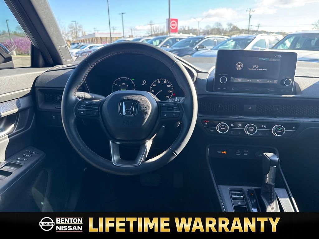 Used 2025 Honda CR-V Sport image 14