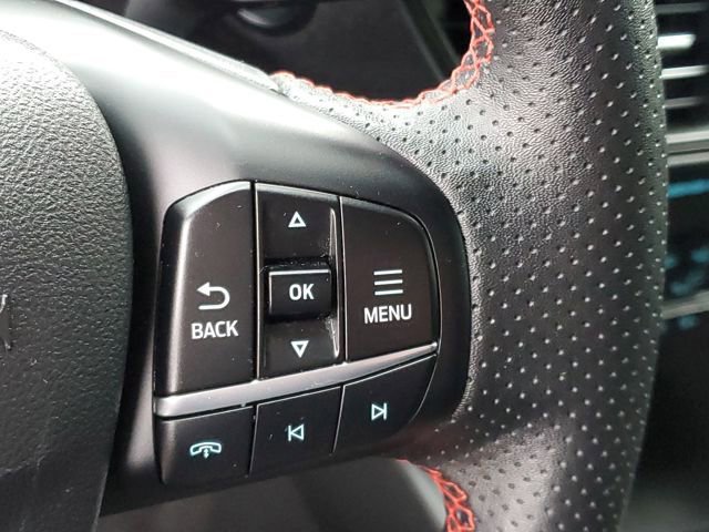 Used 2025 Ford Escape ST-Line image 13