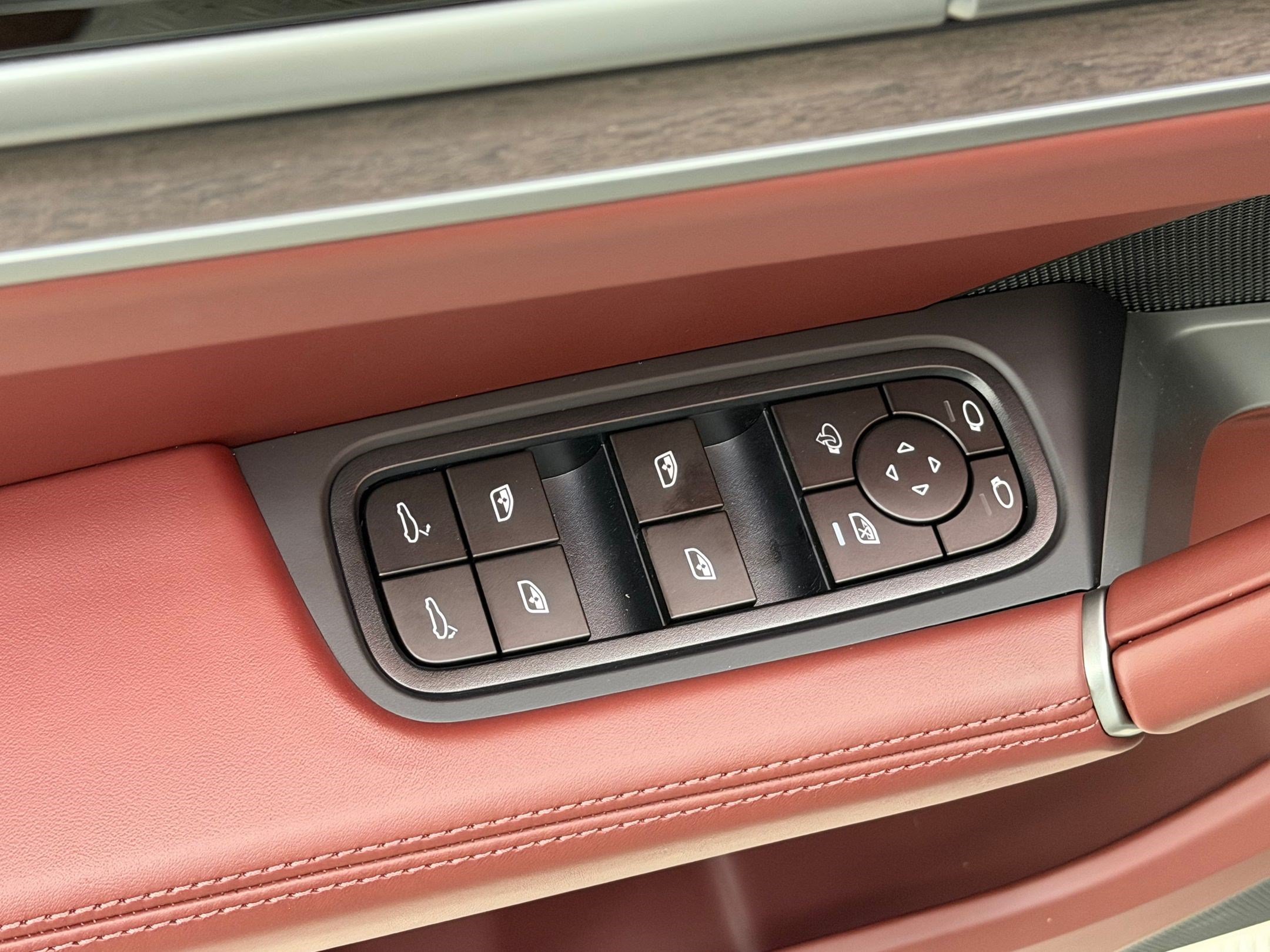 New 2026 Porsche Cayenne AWD/4WD image 14