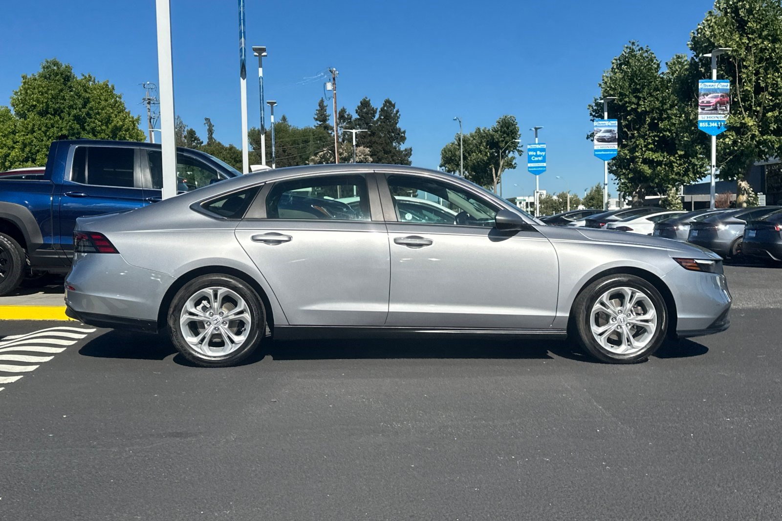 Used 2023 Honda Accord LX image 7