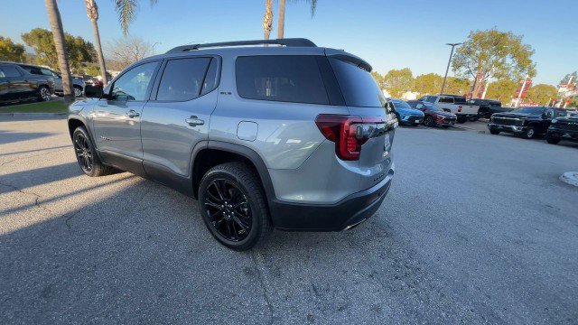 Used 2023 GMC Acadia SLE w/ Driver Convenience Package image 6