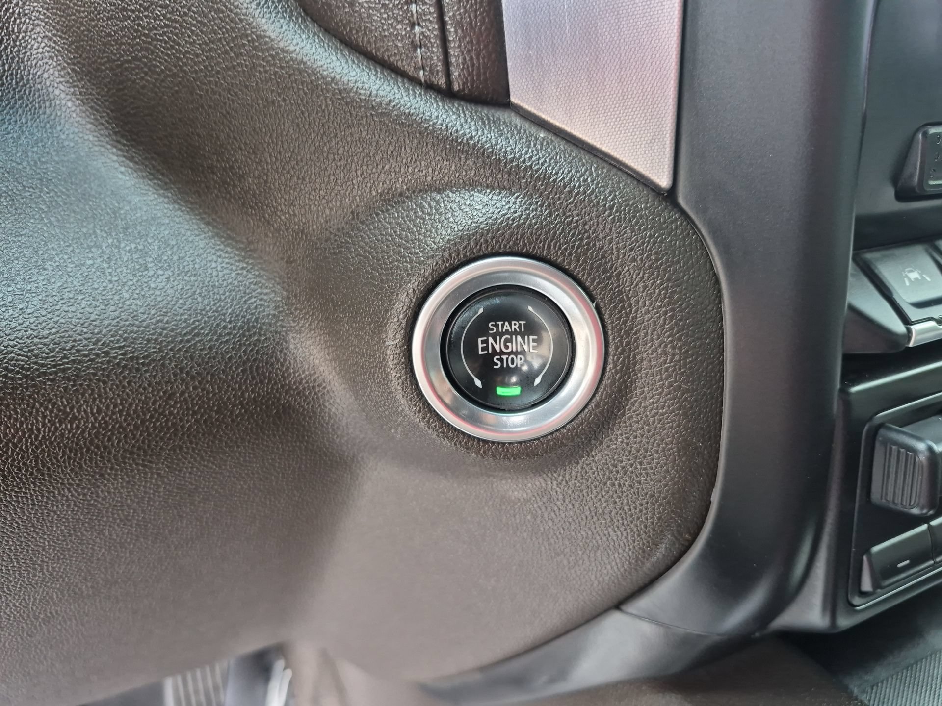 Used 2019 GMC Sierra 1500 SLT w/ SLT Premium Plus Package AWD/4WD image 17