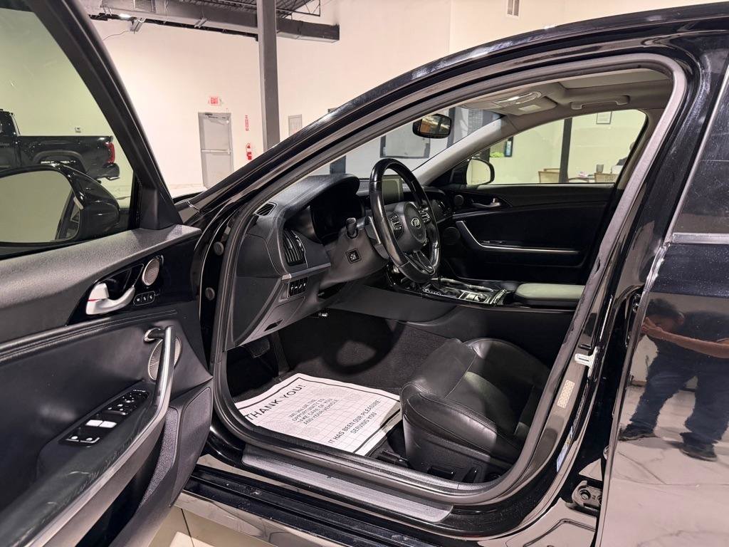 Used 2018 Kia Stinger Premium RWD image 16
