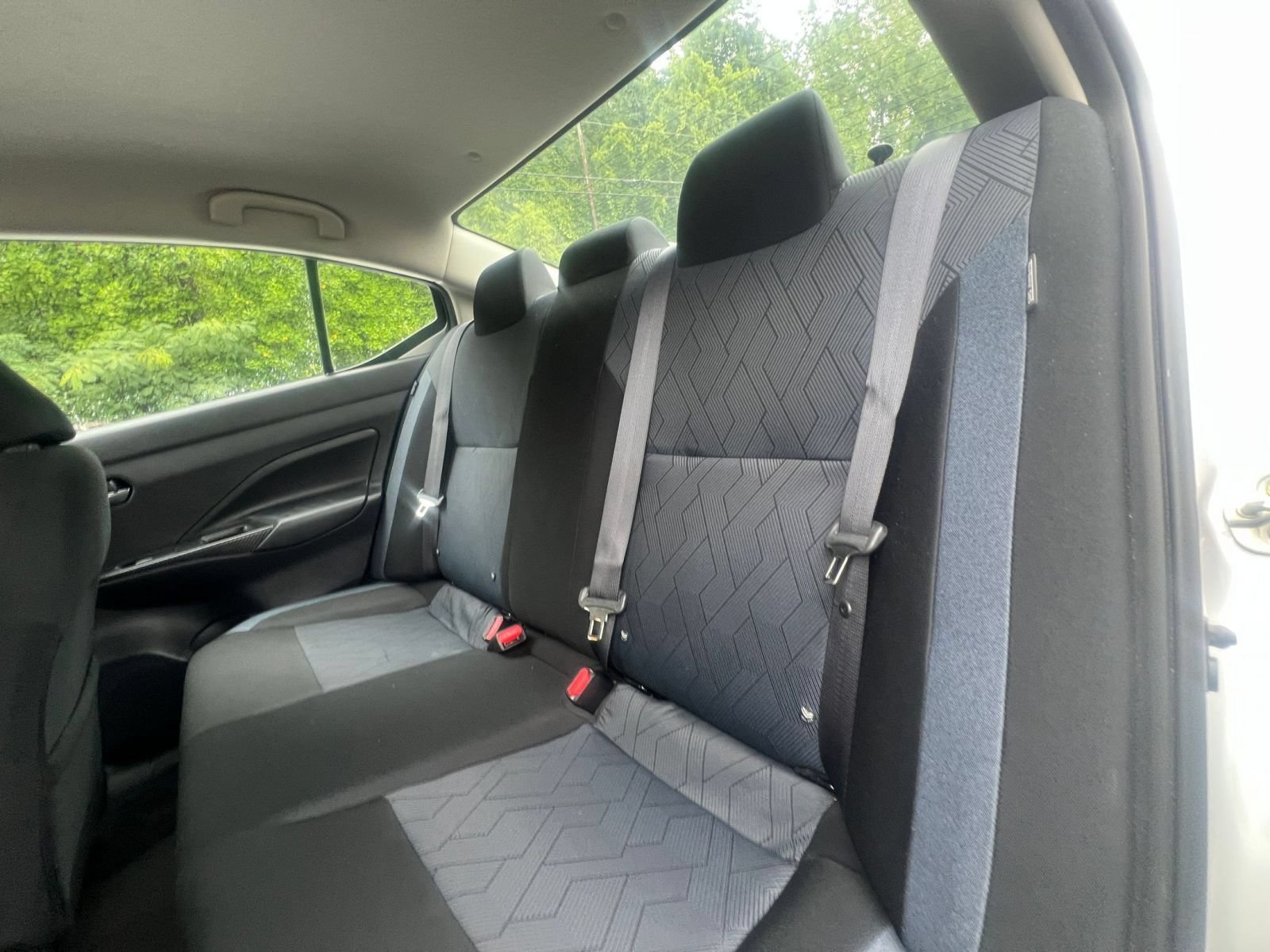 Used 2025 Nissan Versa SV FWD image 21