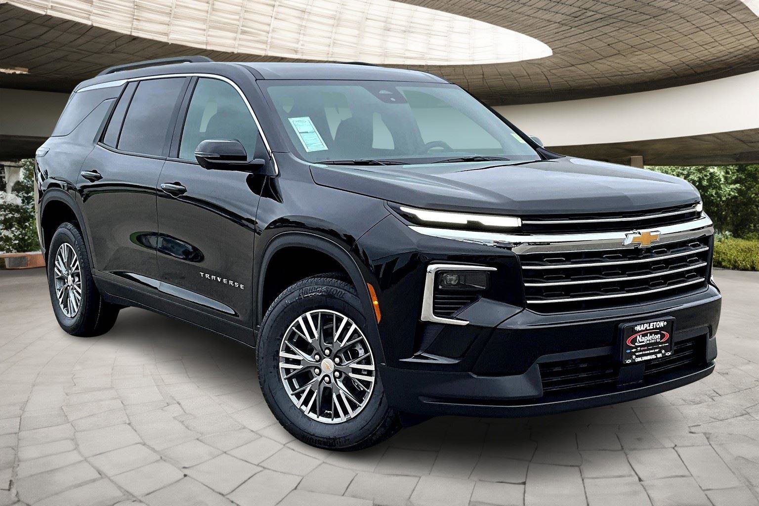 New 2026 Chevrolet Traverse LT w/ Driver Confidence Package image 2