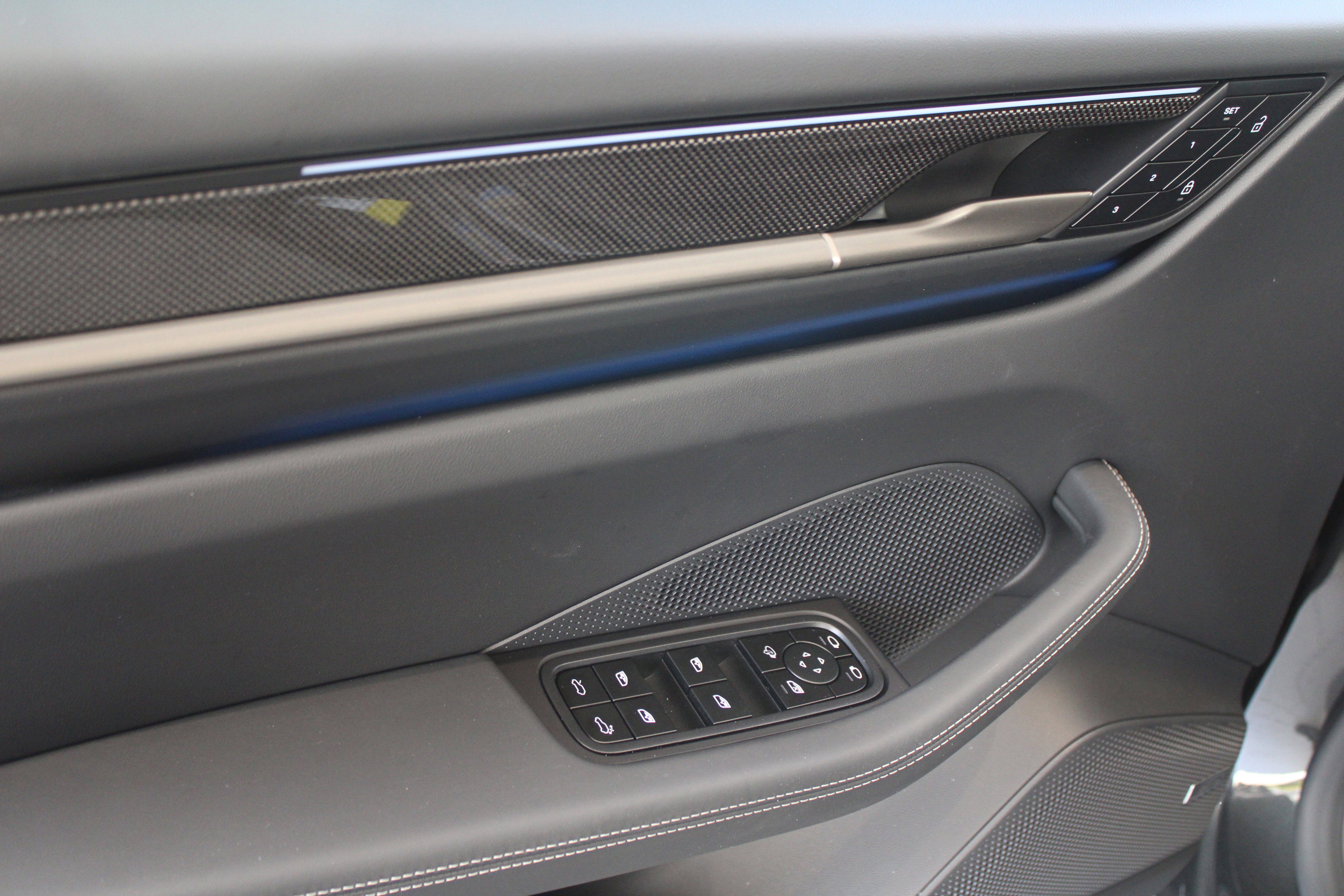 New 2025 Porsche Macan Turbo Electric image 26