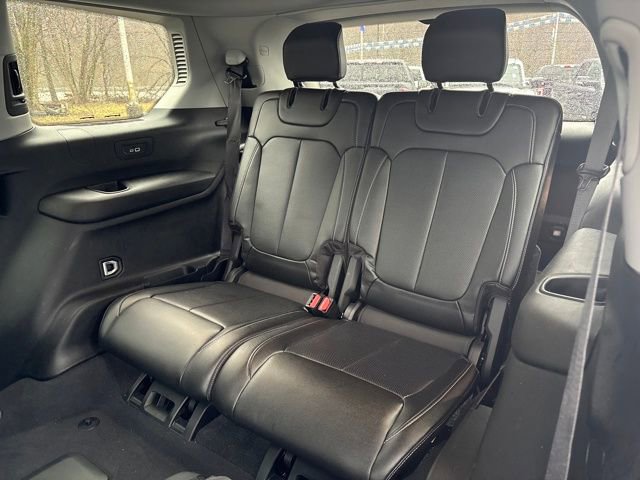 Used 2023 Jeep Grand Cherokee L Limited w/ Luxury Tech Group II image 26