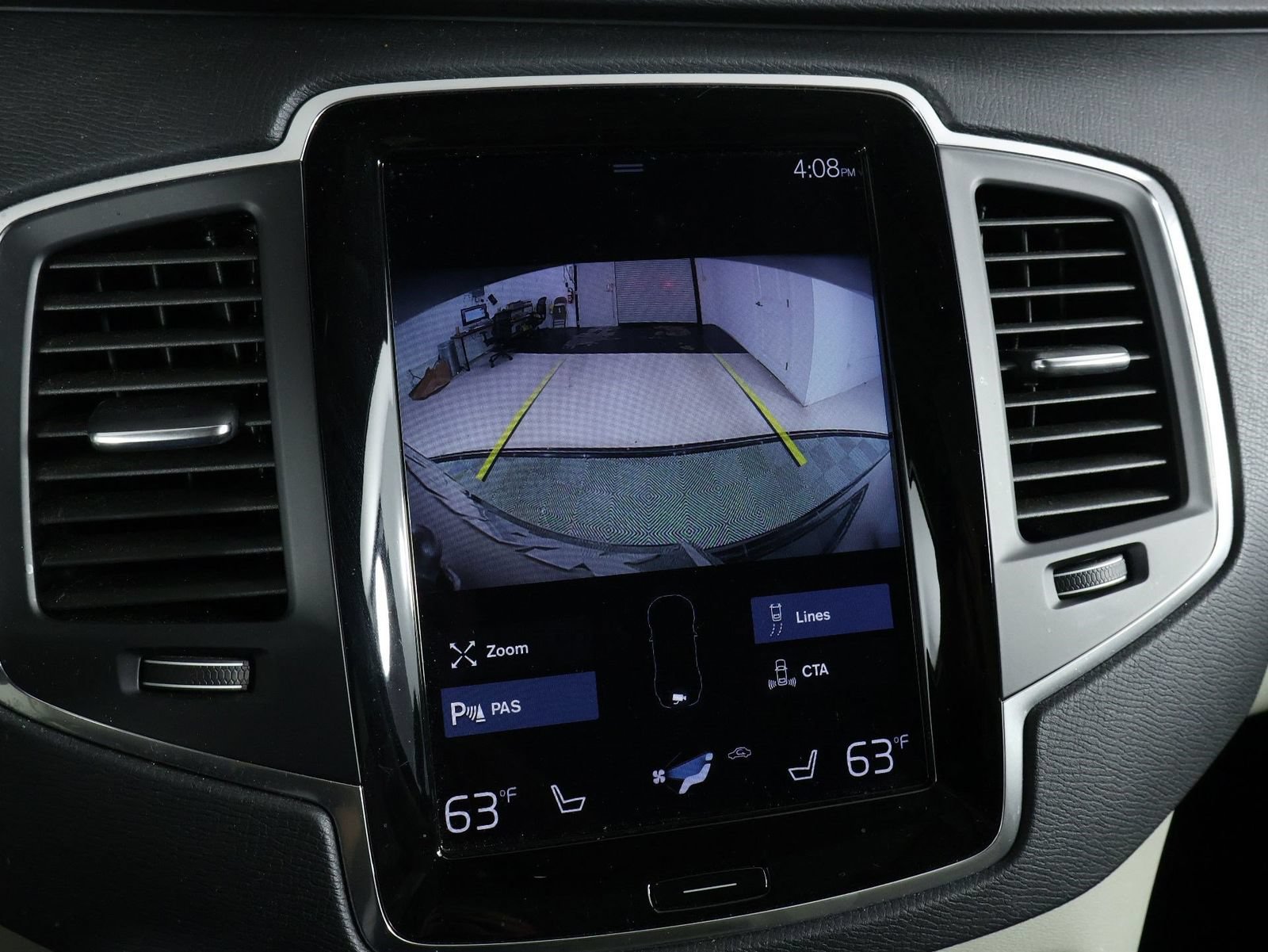 Used 2022 Volvo XC90 T5 Momentum w/ Protection Package Premier AWD/4WD image 13