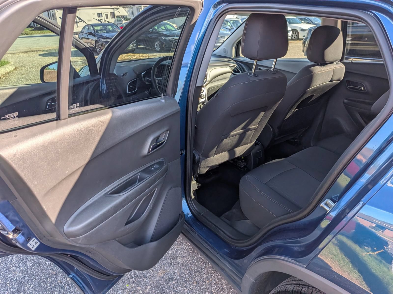 Used 2020 Chevrolet Trax LT FWD image 22