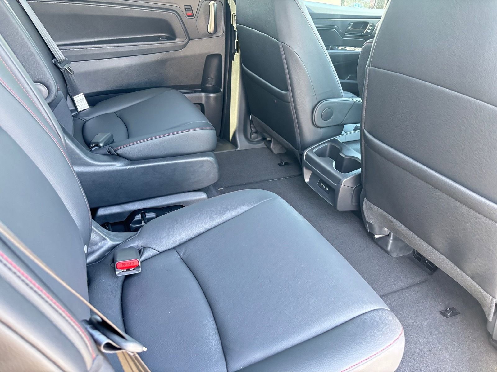 Used 2025 Honda Odyssey Sport-L image 16