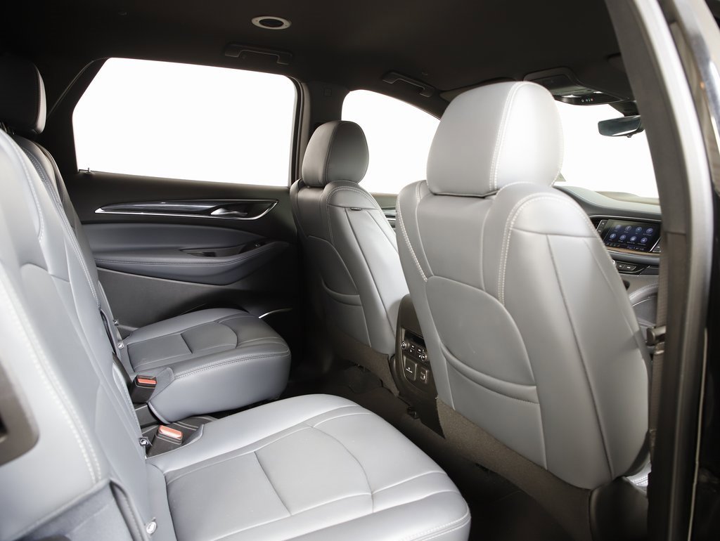 Used 2024 Buick Enclave Premium image 11
