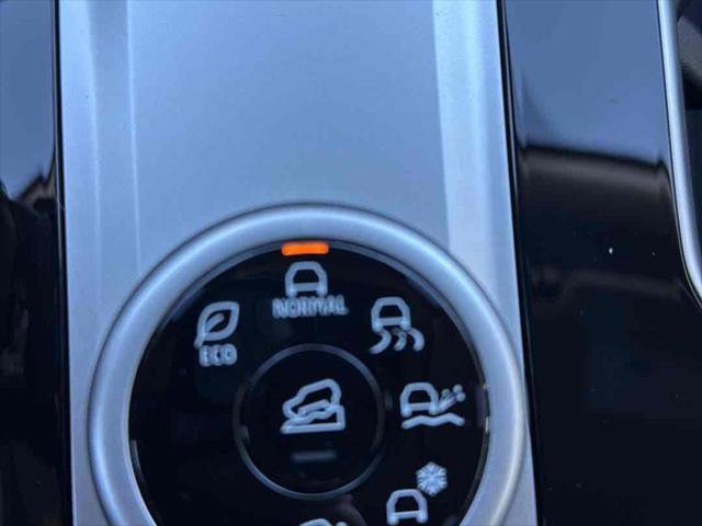 New 2026 Mitsubishi Outlander SE image 23