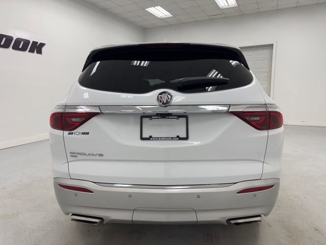 Used 2023 Buick Enclave Essence image 6