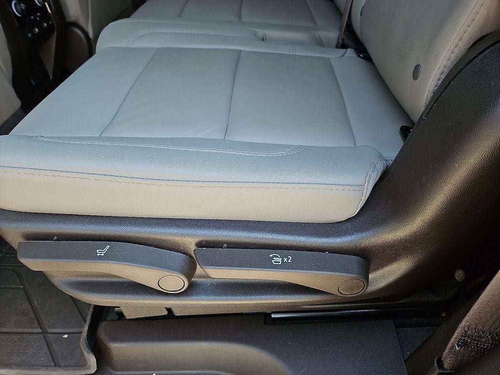 Used 2023 Chevrolet Tahoe Z71 AWD/4WD image 16