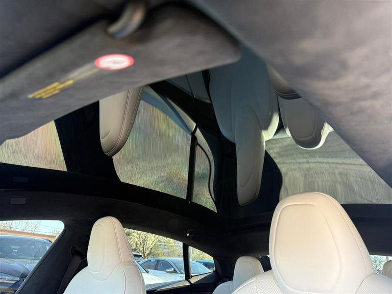 Used 2022 Tesla Model S Plaid image 19