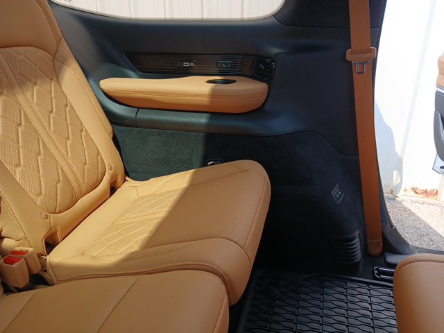 Used 2024 Jeep Grand Wagoneer Series III w/ Rear Seat Video Group 1 AWD/4WD image 20