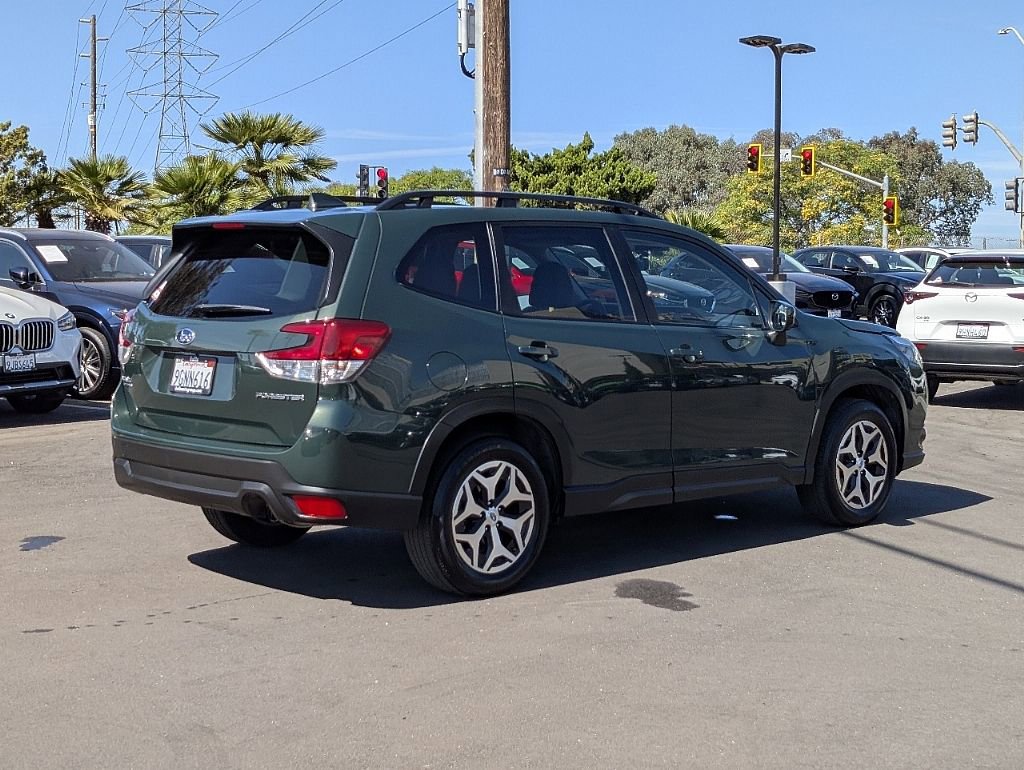 Used 2023 Subaru Forester Premium image 10