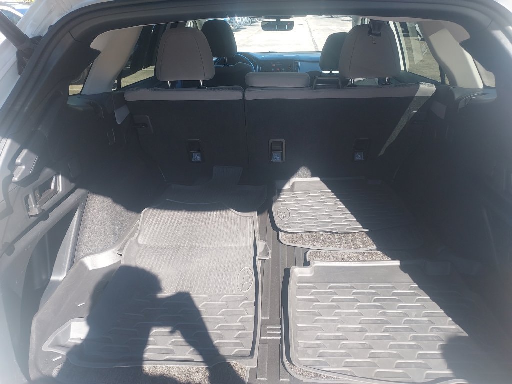 Used 2023 Subaru Outback Premium AWD/4WD image 29