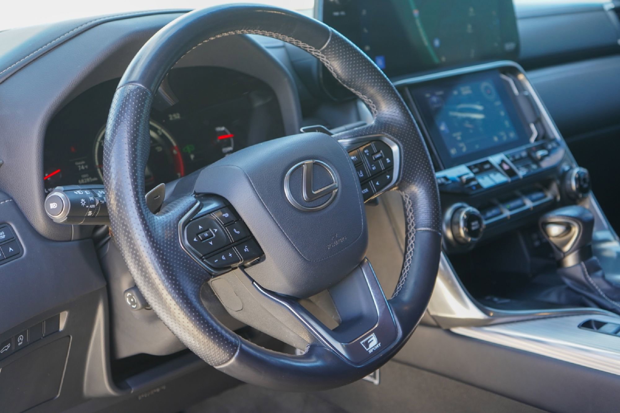 Used 2023 Lexus LX 600 F Sport w/ Accessory Package (Z1) image 7