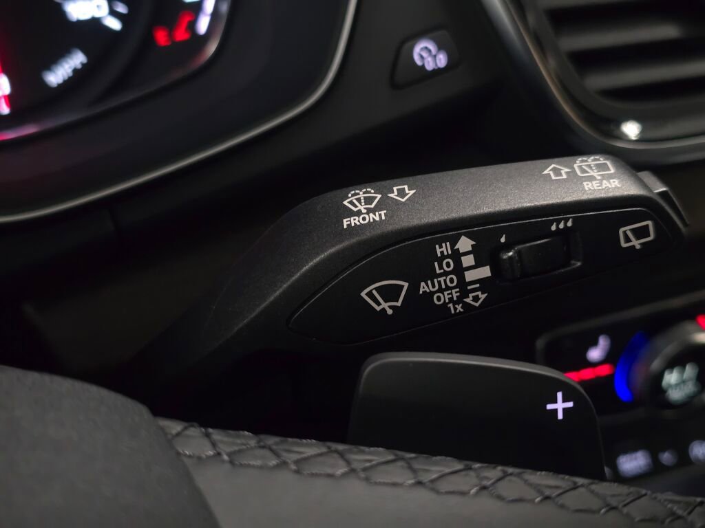 Used 2023 Audi Q5 2.0T Premium w/ Convenience Package image 40