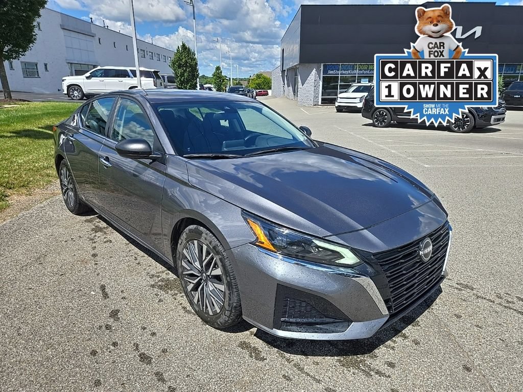 Used 2024 Nissan Altima 2.5 SV FWD image 1