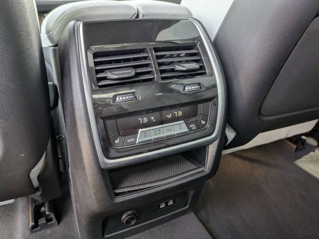 Used 2023 BMW X7 xDrive40i w/ Executive Package AWD/4WD image 15