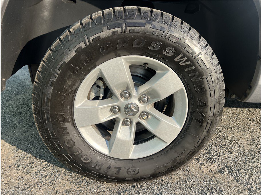 Used 2019 RAM 1500 Classic SLT RWD image 10