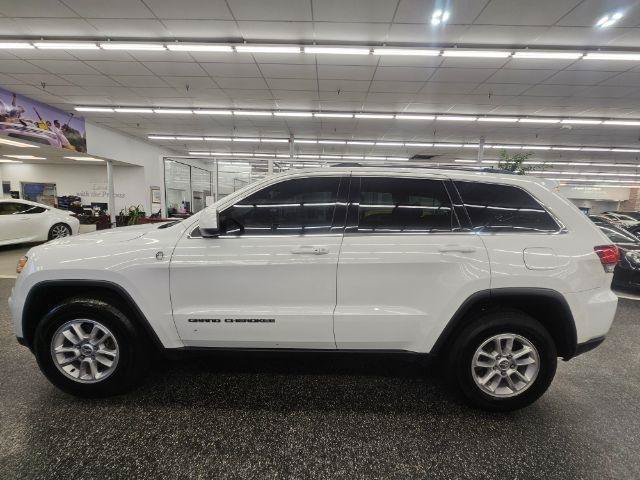 Used 2020 Jeep Grand Cherokee Laredo AWD/4WD image 8