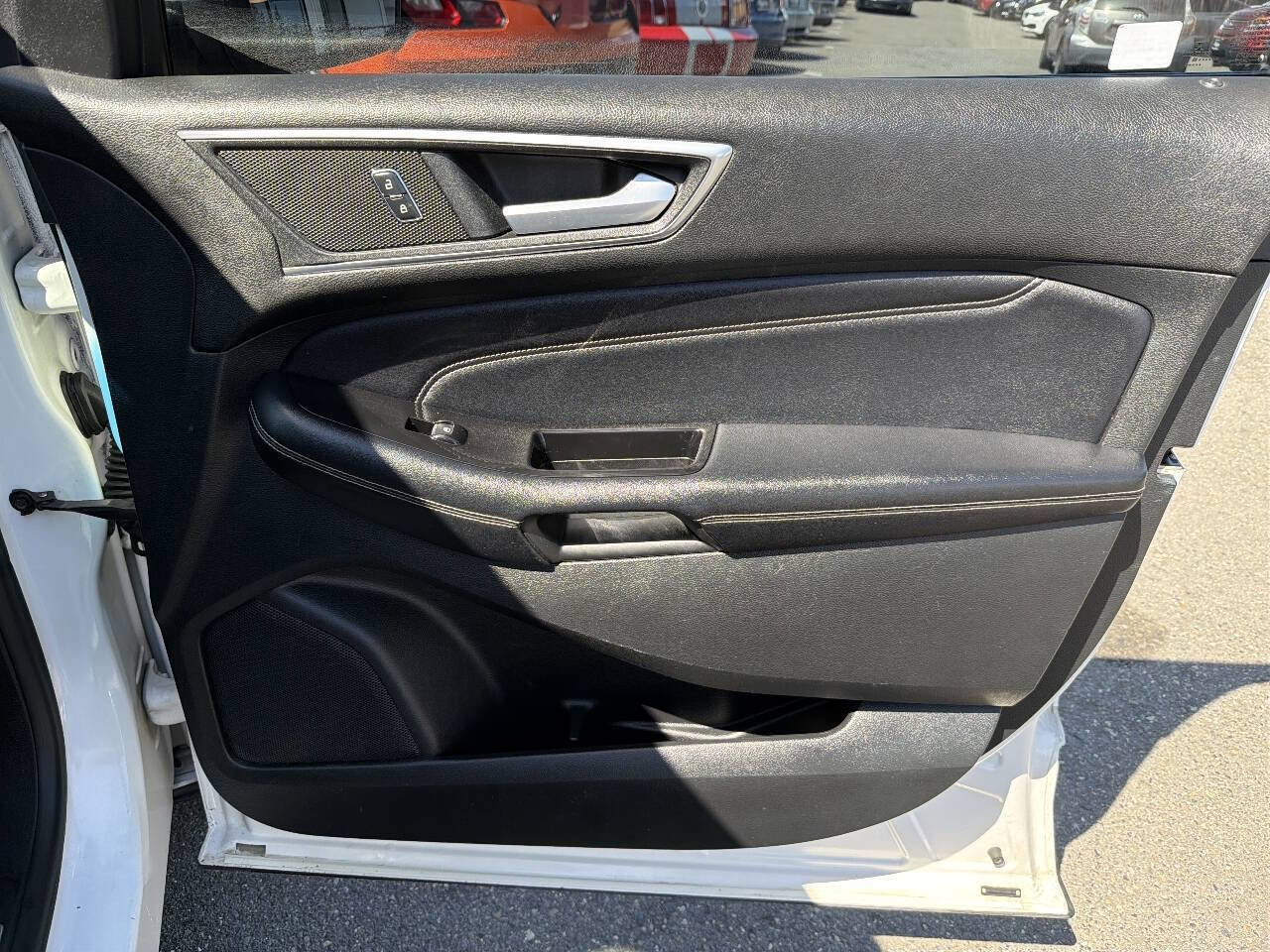 Used 2015 Ford Edge Titanium w/ Equipment Group 302A AWD/4WD image 21