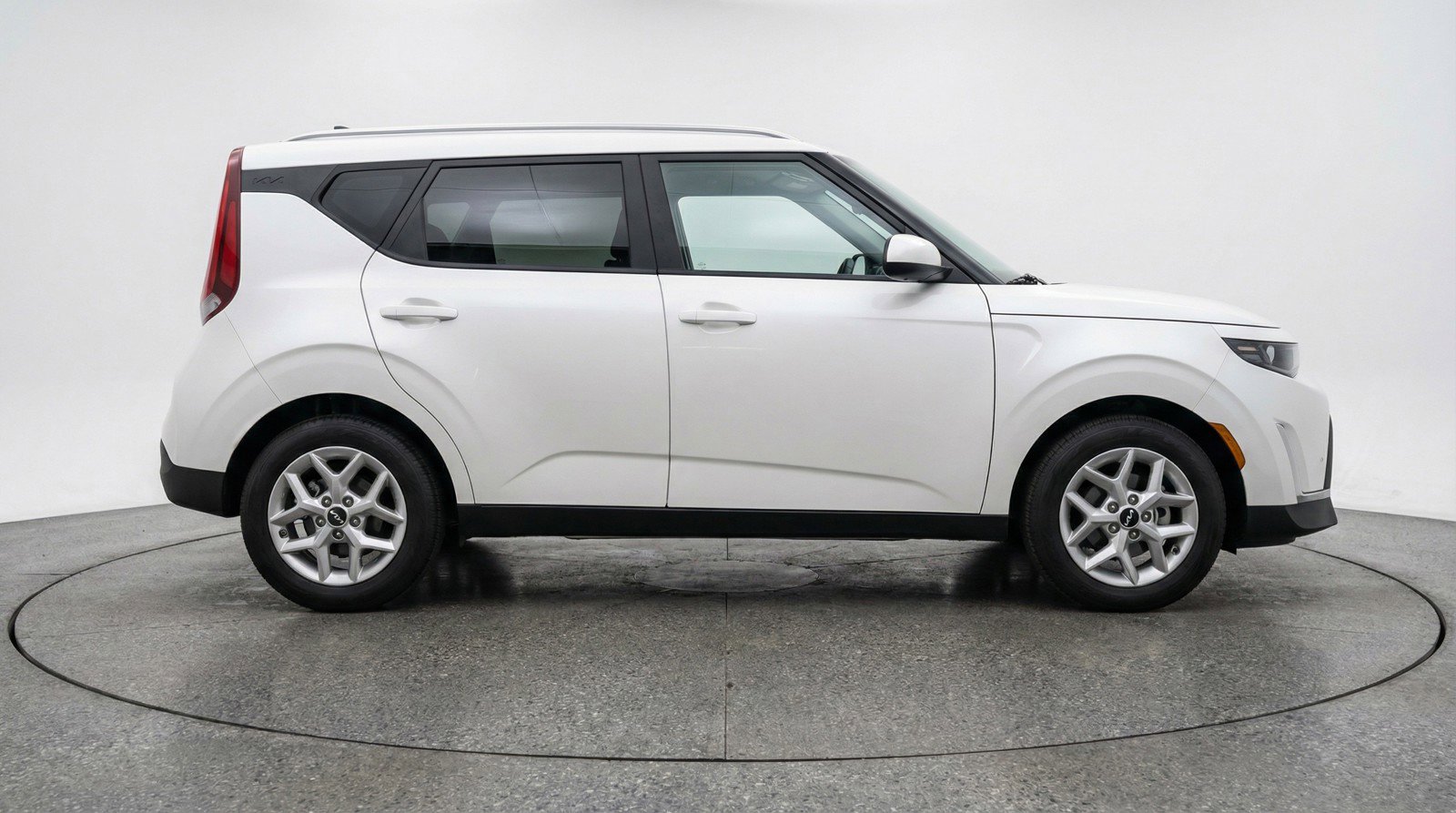 Used 2025 Kia Soul LX w/ LX Technology Package image 11