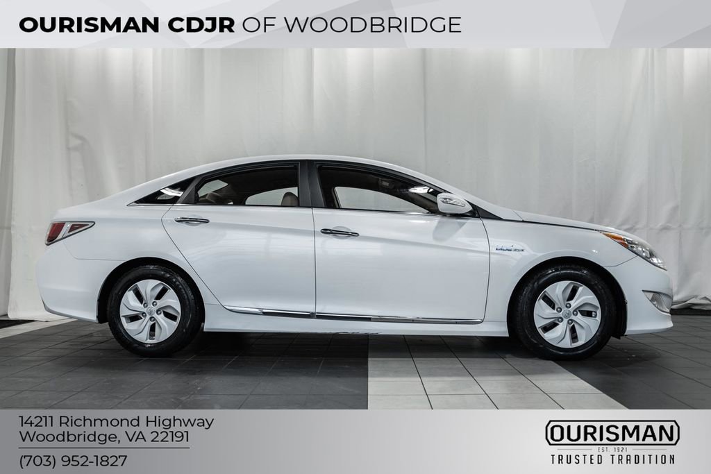 Used 2014 Hyundai Sonata Hybrid image 3