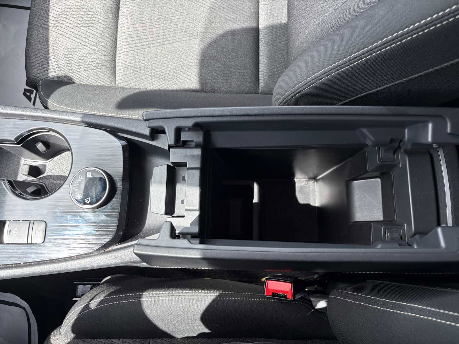 Used 2025 Nissan Rogue SV AWD/4WD image 22