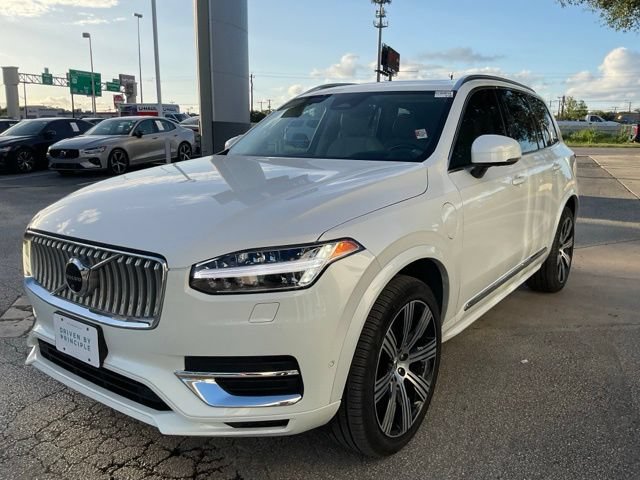 Certified 2024 Volvo XC90 T8 Ultimate AWD/4WD image 3