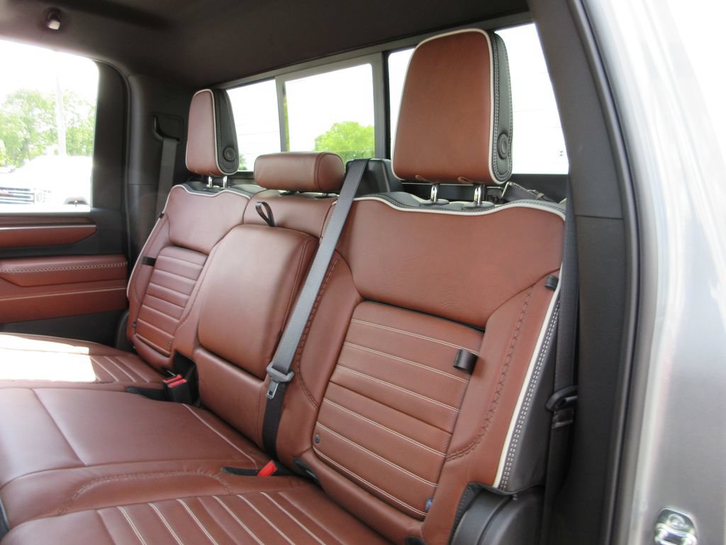 Certified 2026 GMC Sierra 3500 Denali Ultimate AWD/4WD image 26