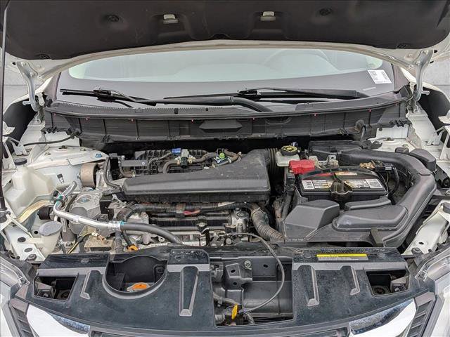 Used 2018 Nissan Rogue SV w/ Premium Package image 22