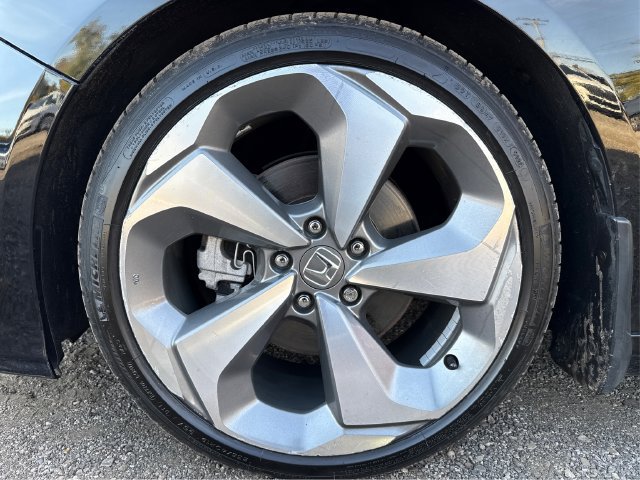 Used 2018 Honda Accord Touring image 28