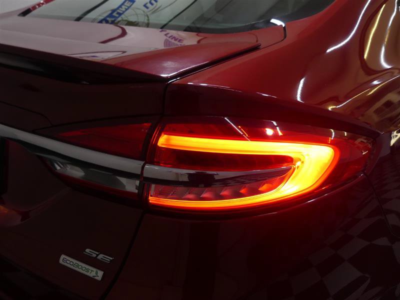 Used 2017 Ford Fusion SE w/ Equipment Group 201A FWD image 13