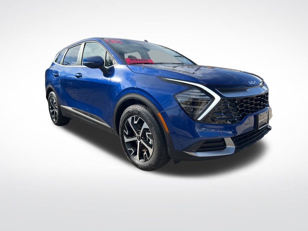 Certified 2025 Kia Sportage EX image 3