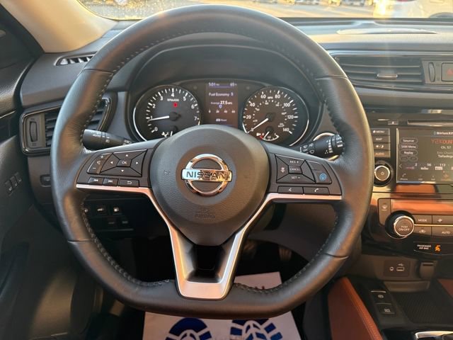 Used 2018 Nissan Rogue SL w/ Premium Package image 13