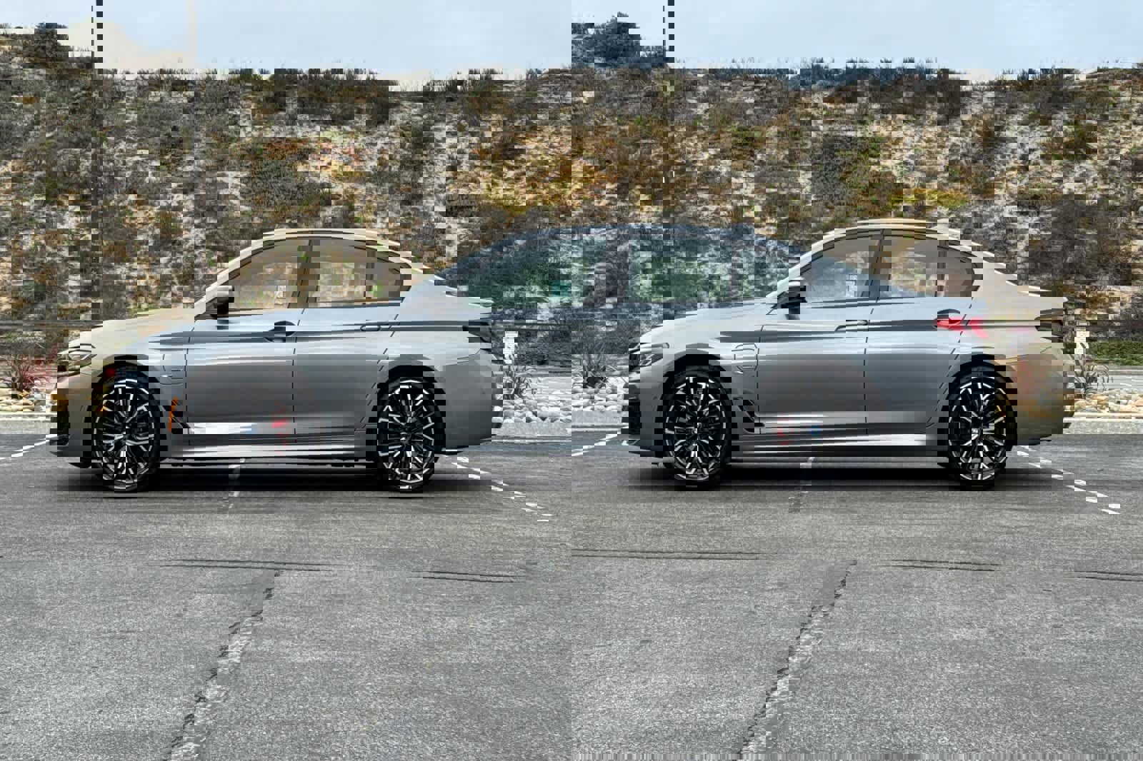 Certified 2023 BMW 530e w/ M Sport Package image 10