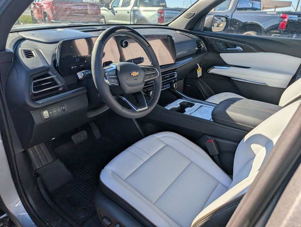 New 2026 Chevrolet Traverse High Country w/ LPO, Floor Liner Package image 12