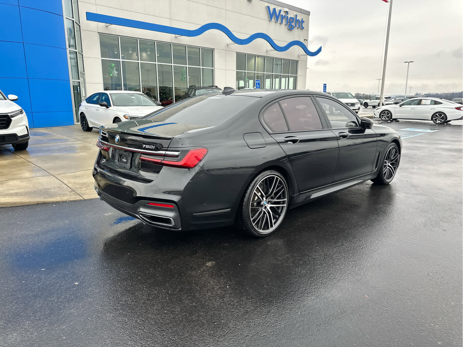 Used 2022 BMW 750i xDrive image 7