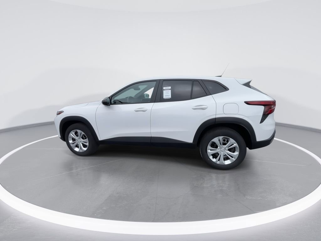 Used 2024 Chevrolet Trax LS FWD image 5