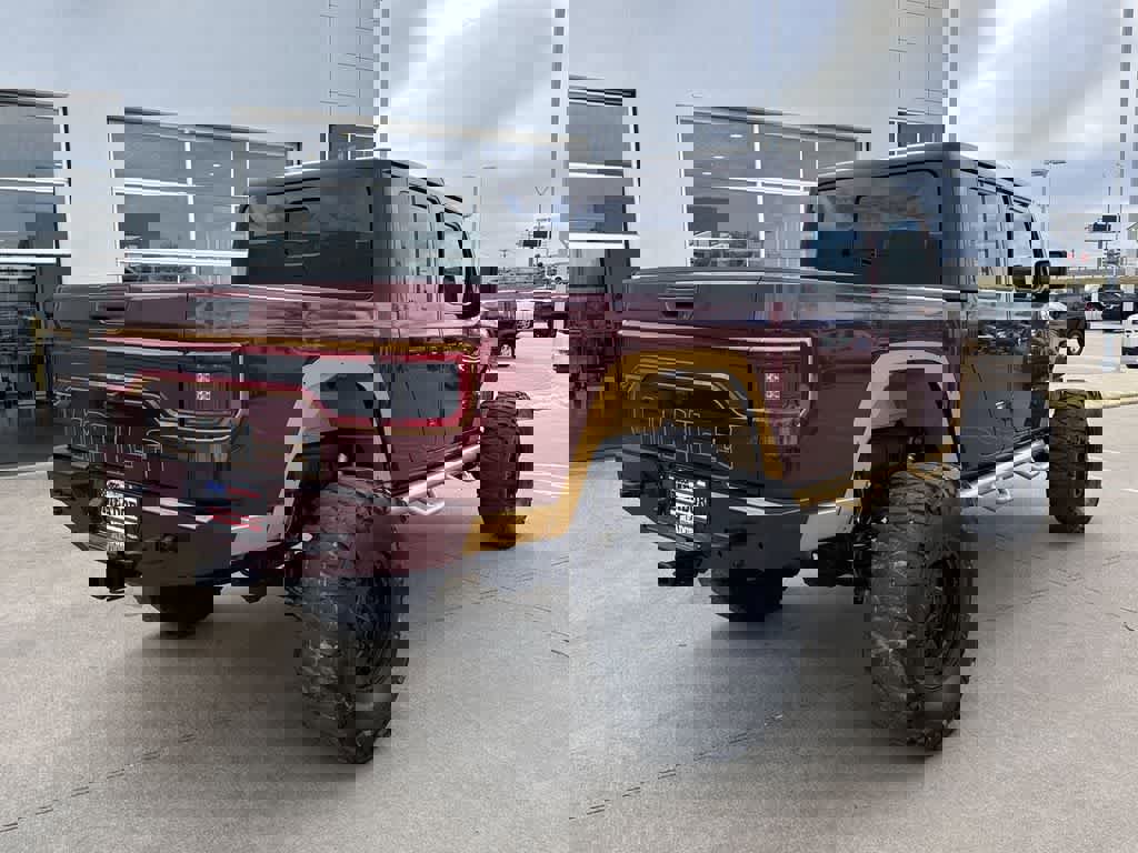 Used 2022 Jeep Gladiator Sport image 6