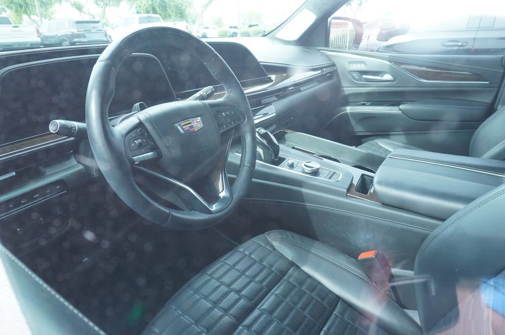 Used 2023 Cadillac Escalade ESV Sport Platinum w/ LPO, ONYX Package image 9
