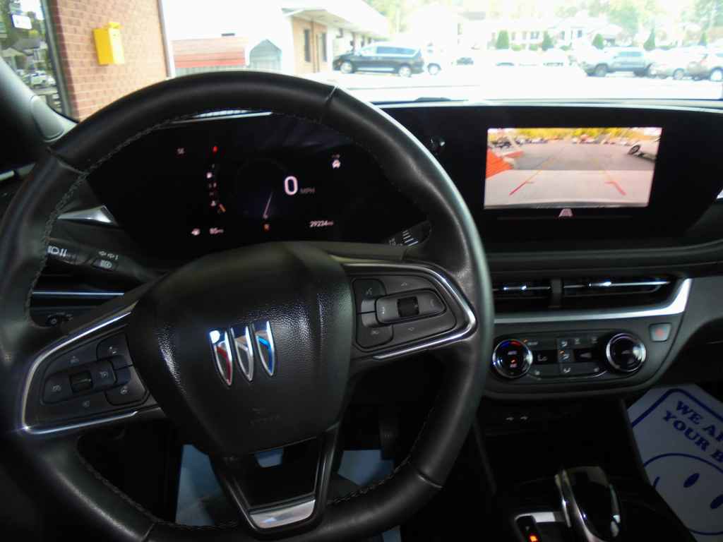 Used 2024 Buick Envista Preferred w/ Convenience I Package image 6