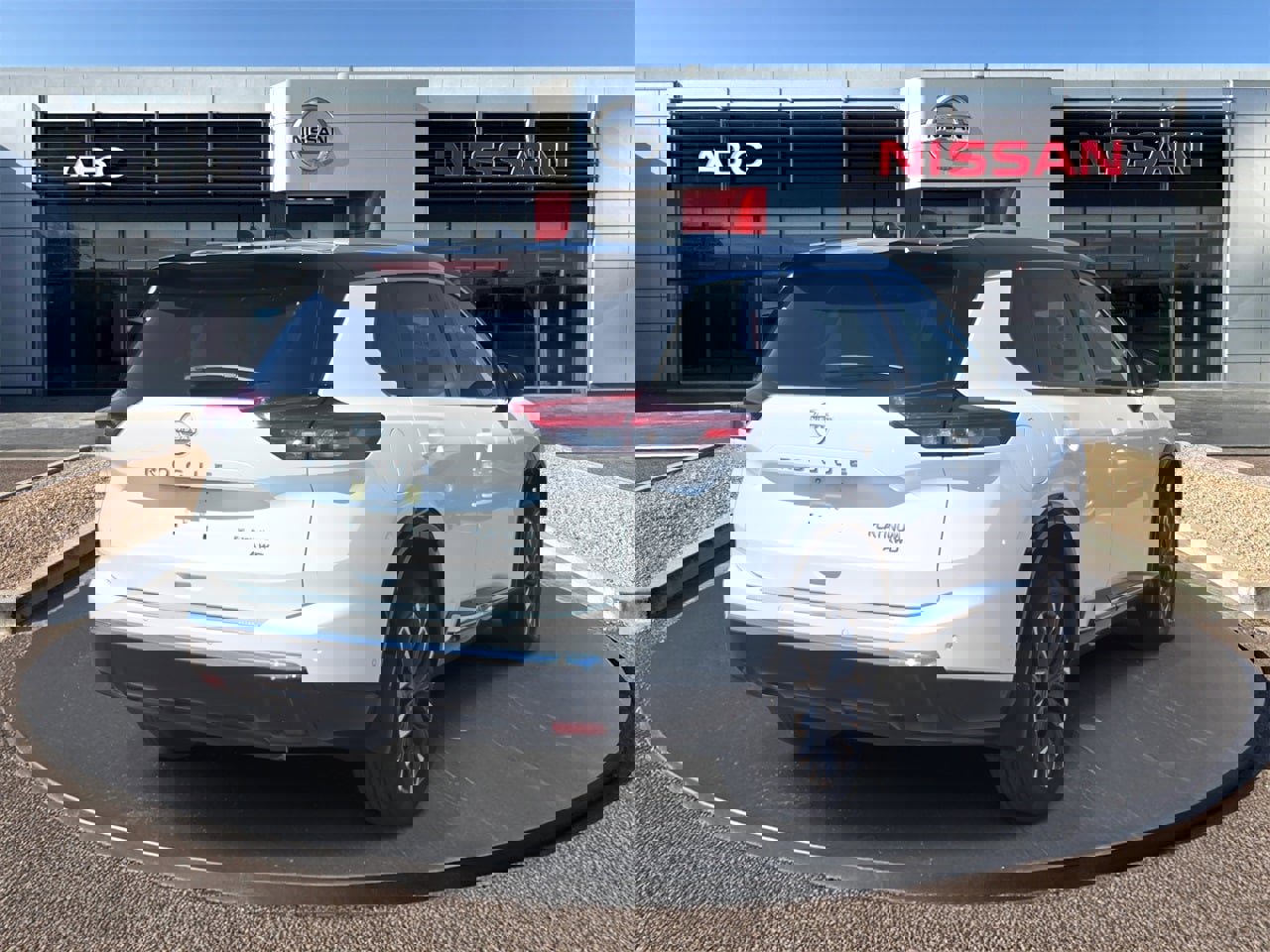 New 2025 Nissan Rogue Platinum w/ Tech Package image 5