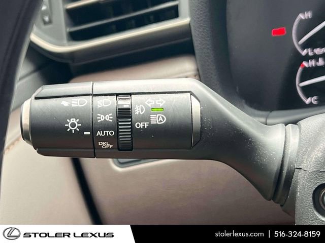 Used 2023 Lexus LX 600 4WD w/ Accessory Package (Z1) image 29
