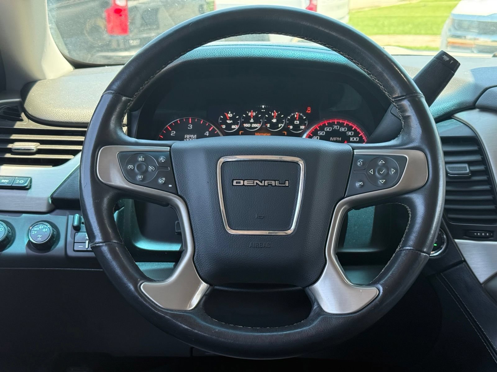 Used 2015 GMC Yukon XL Denali w/ Touring Package AWD/4WD image 20